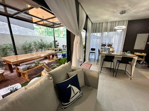Seafront OnCall - private jacuzzi with 4 cozy bedrooms, San Juan (Foto 4)