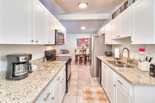 4-Bedroom Comfort Ybor City, Close to Everything in Tampa, USA