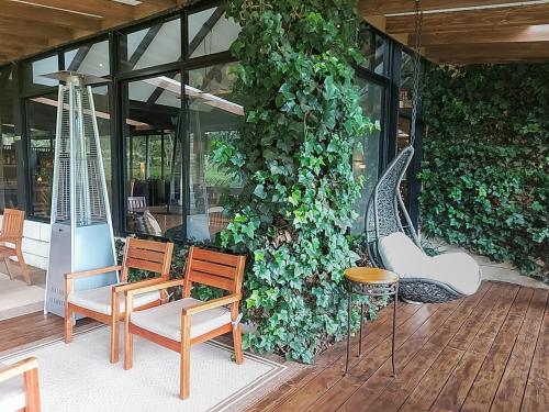 ระเบียง/ชานเรือน, The Riverside Inn in โบกูเอเต