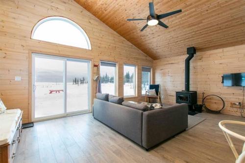 **WATERFRONT**BEAUTIFUL MODERN TOBERMORY COTTAGE