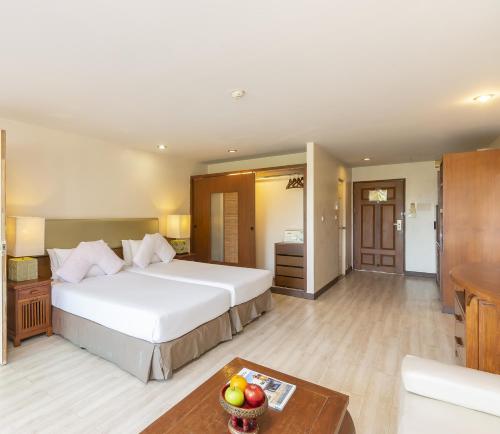 2 twin beds