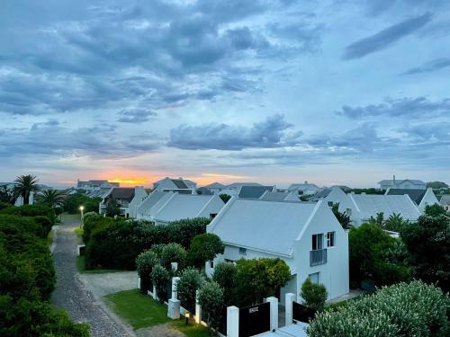 Stunning Cottage with Private Pool & Outdoor Entertainment in Cape St Francis Resort - Flamingo 3