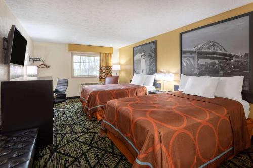Double Room with Two Double Beds - Smoking