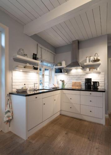 von-Deska-Countryhouses-Kapitaens-Fluegel - image 11