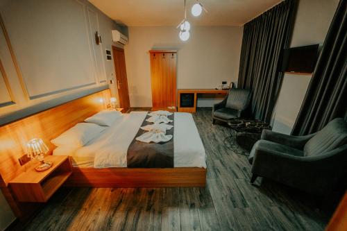 Grand Quars Hotel - image 2