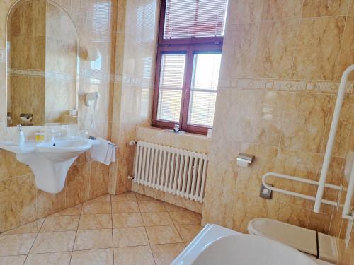 ROMANTIK HOTEL ELEONORA - image 13