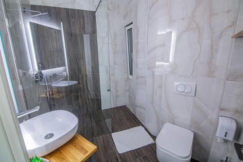 Tree Hotel Korce - image 5