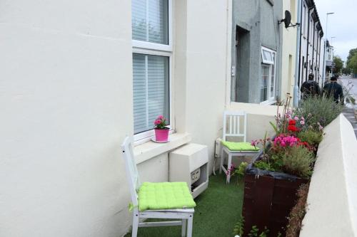 Central Worthing Holiday Home, 3 bedrooms, 600m from beach