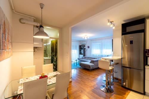 Flexible SelfCheckIns 40 - Zagreb - Parking - Big Loggia - New - 2 beedroms 3