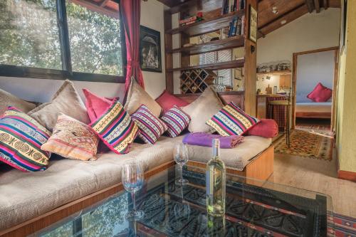 1 king bed, 1 sofa bed