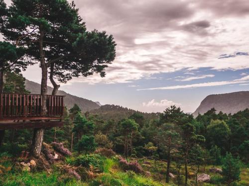 Cozy cabin close to Nedstrand with a stunning view