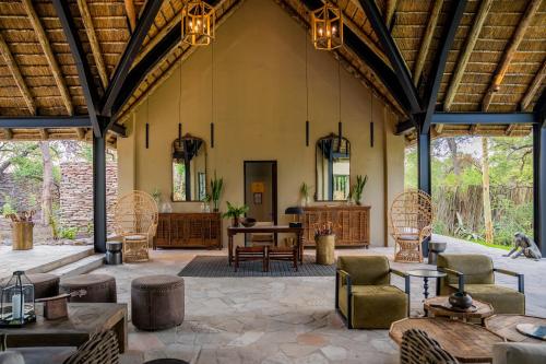 Vista exterior, Thornybush Game Lodge in Thornybush Game Reserve