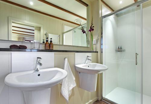 Lalapanzi Lodge Room Type - Three-Bedroom Vacation Home 