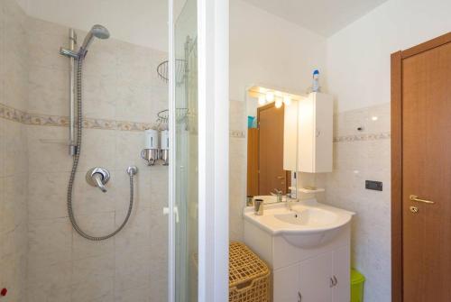 Modern apartment BUBU CASA in Borgonovo di Mezzanego
