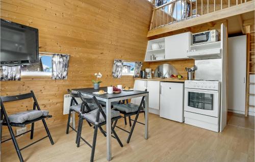 Cozy Home In Kolding With Kitchen