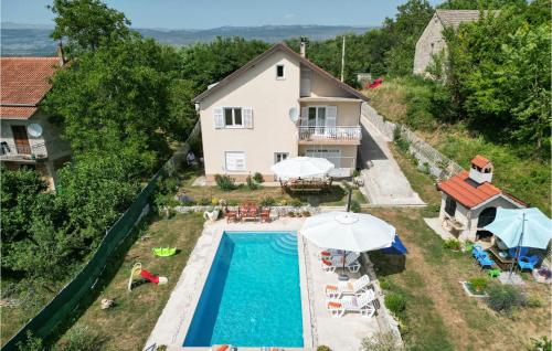 Peldbaseins, Amazing Home In Suhac in Karakašica