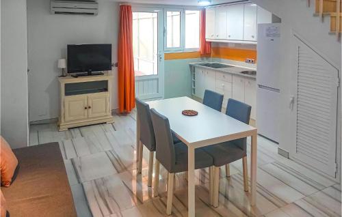 Cozy Apartment In Torremolinos With Wifi