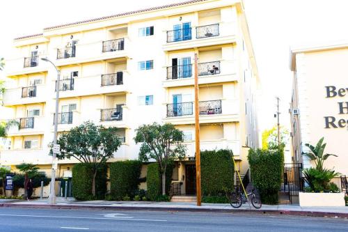 Luxury Beverly Hills Apartment