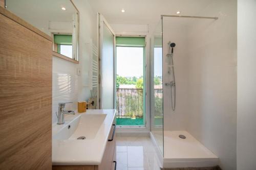 Fully equipped apartment with parking 6 beds in La Rose