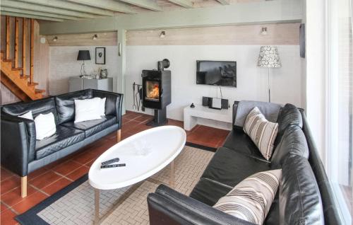  Gorgeous Home In Samsø With Kitchen in Onsbjerg