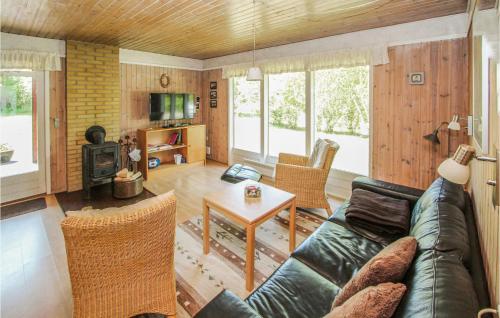  Cozy Home In Samsø With Sauna in Onsbjerg