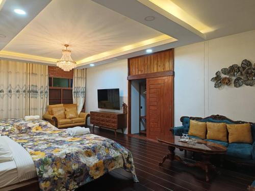 room detail thumbnail 0