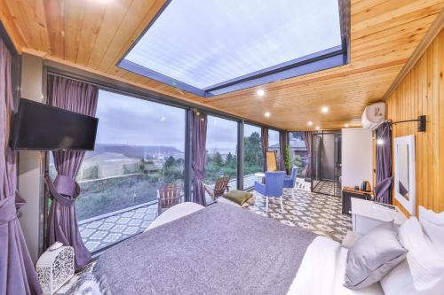 2 double beds