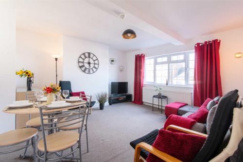 Stylish & Central 2 bedroom apartment - Fast WiFi Stylish & Central 2 bedroom apartment - Fast WiFi