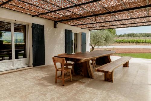 La Bastide Blanche au coeur des vignes Maison MIP