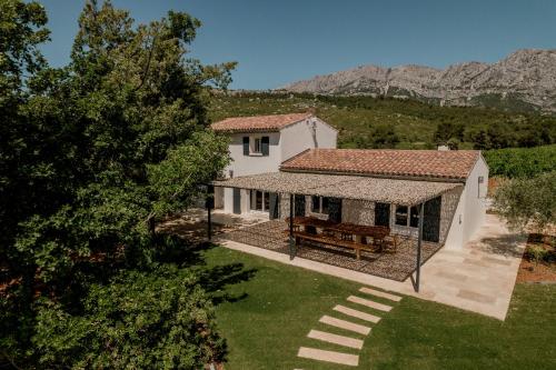 La Bastide Blanche au coeur des vignes Maison MIP