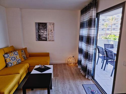 Cozy apartment with a fantastic sea view