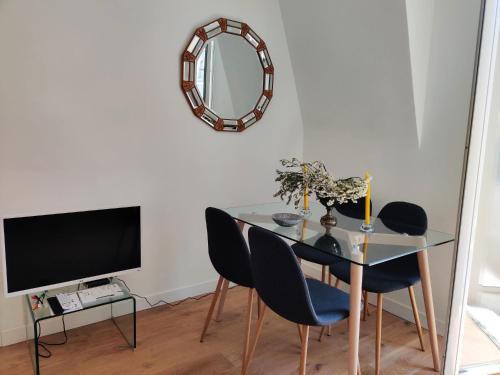 Top floor nest, balcony close to sea and old-town Bail Mobilité, Nice (fotografie 3)