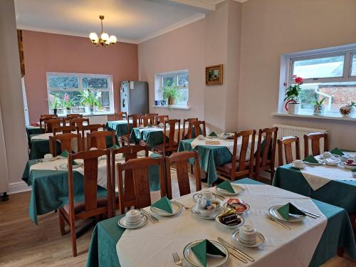 ห้องอาหาร, ไดมอนด์ เฮาส์ (Diamond House) in รักบี้