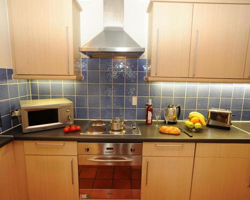 PREMIER SUITES Bristol Redcliffe - image 6