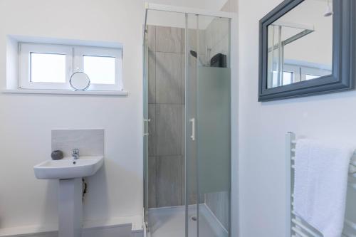 The Eldern - Spacious, Netflix, free Parking, close to A1, Peterborough (foto 3)