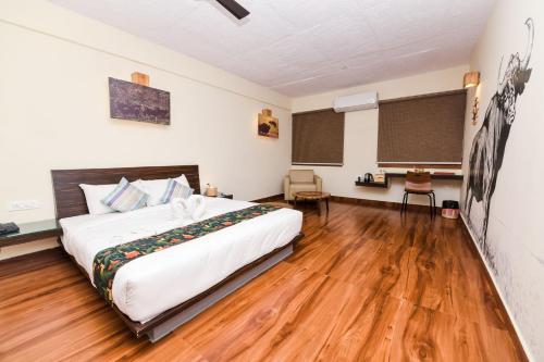 Deluxe Double Room image 10