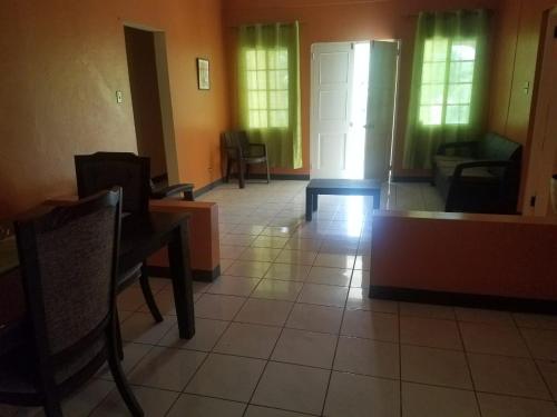 Unity Villa Near Montego Bay and Beaches free WiFi 2bedrooms