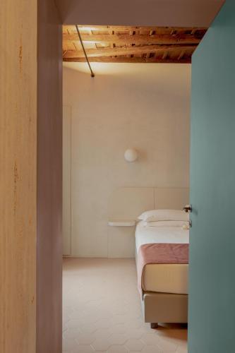 Design apartment with private pool in Campo dei Fiori, Rome (photo 3)