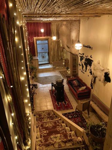 7 Caves Hotel in Maan