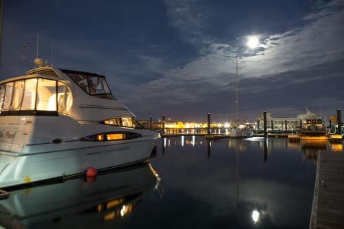 Sea Pearl Boston Yacht