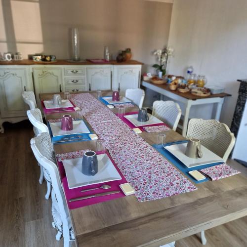 Удобства, ESCALE AU CLOS SAINT MARTIN DE JUILLERS Gîtes et Chambres d'hôtes (ESCALE AU CLOS SAINT MARTIN DE JUILLERS Gites et Chambres d'hotes) in Aumagne