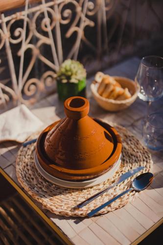 Riad Tizou - image 4