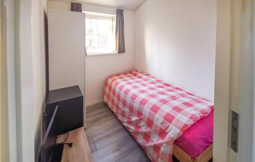 3 Bedroom Lovely Home In Den Oever