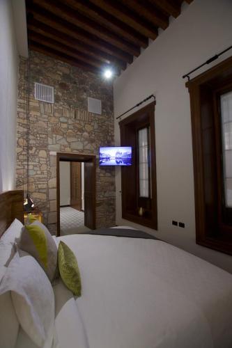 Deluxe Room image 10