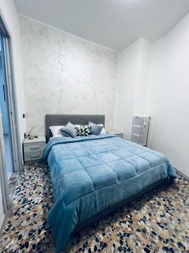 One-Bedroom Apartment image 10