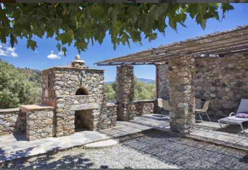 Maison en pierre corse avec vue entre mer et montagne gîte à louer Piana