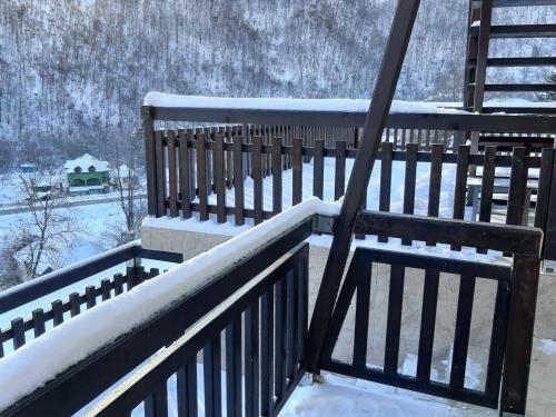 Vila Kula in Crni Vrh