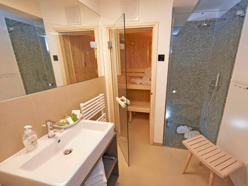 Apartment with Sauna image 10