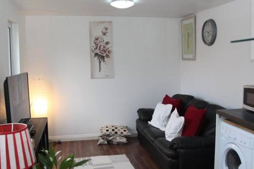 Cosy London holiday Home (Near O2 arena)