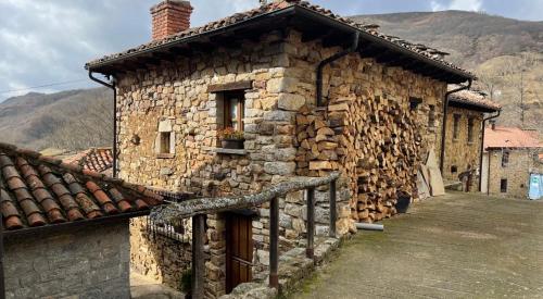  Elpajardeportilla, Pension in León bei La Velilla